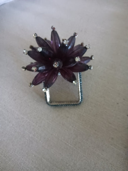 Flower napkin ring grey