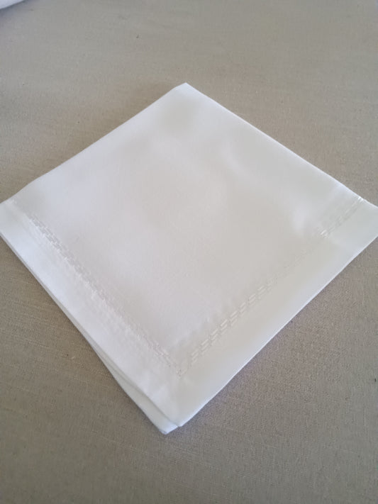 Napkin three stitched lines. White