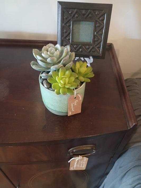 Artificial Succulent Arrangement in Decorative Pot, Green Faux Plant for Indoor Home Décor