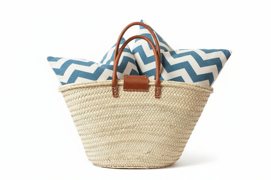 Medium Work Straw Hand Bag with Leather Handles and Snap